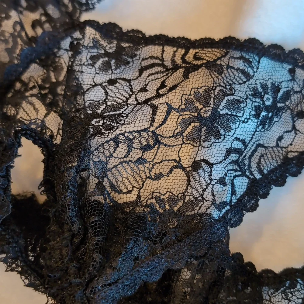 Fredericks of Hollywood lace robe crotchless panty 90's floral flowers Vintage